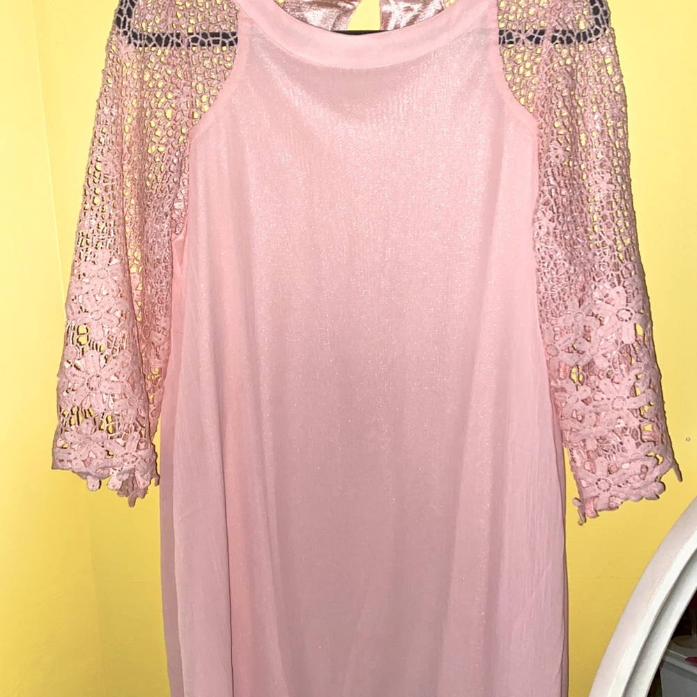 NWOT pink flowy dress w/ lace sleeves - Picture 2 of 2